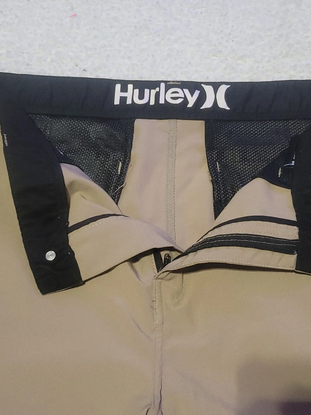 Hurley Men's Tan Flat-Front Shorts
